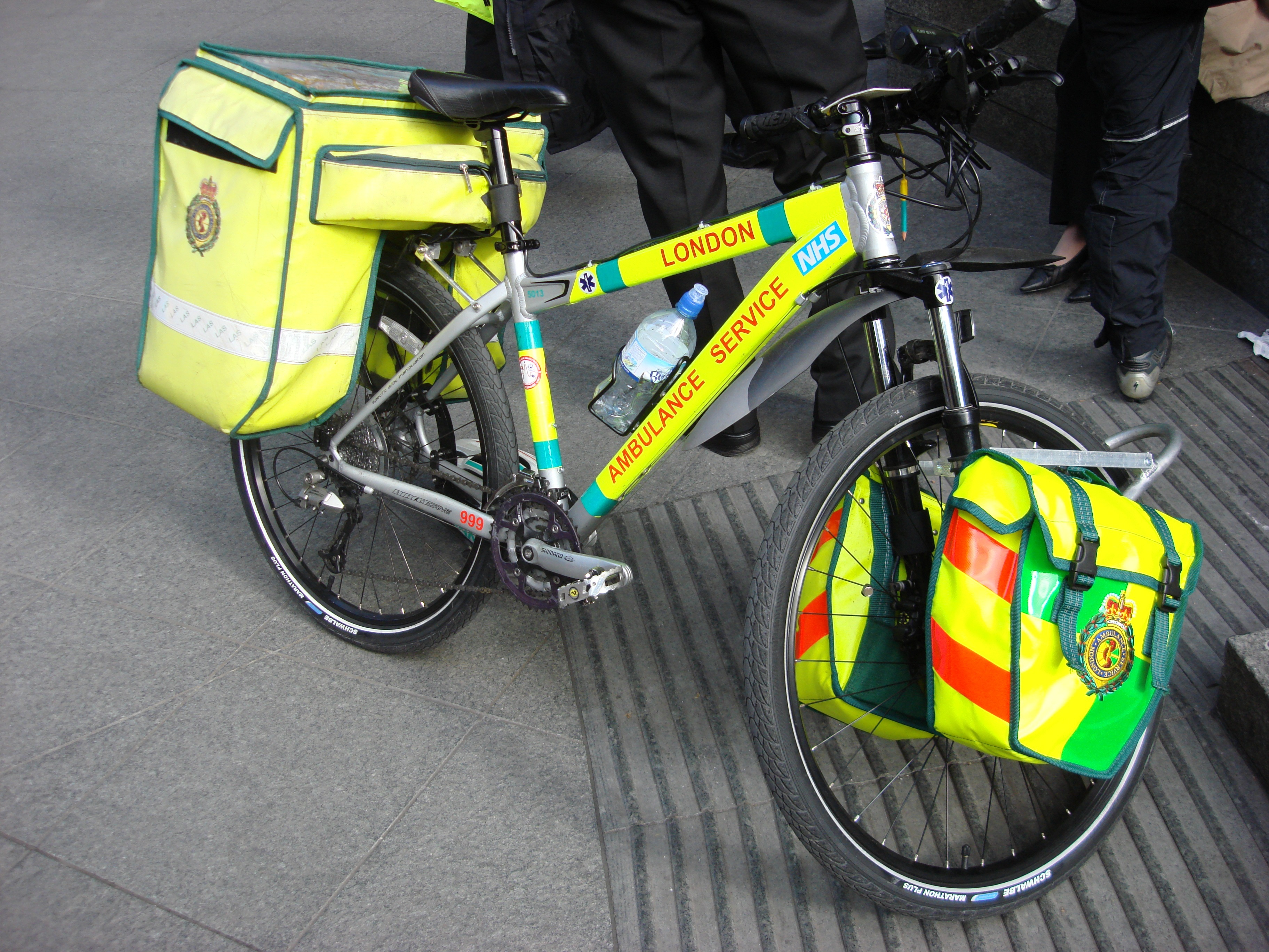 https://www.emergency-live.com/wp-content/uploads/2019/06/NHS_bicycle.jpg